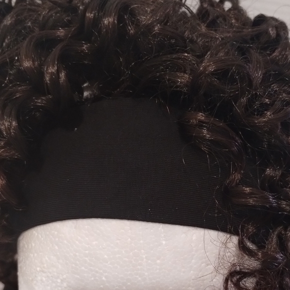 NWT Especially Yours Curly Synthetic Wig - Picture 9 of 15